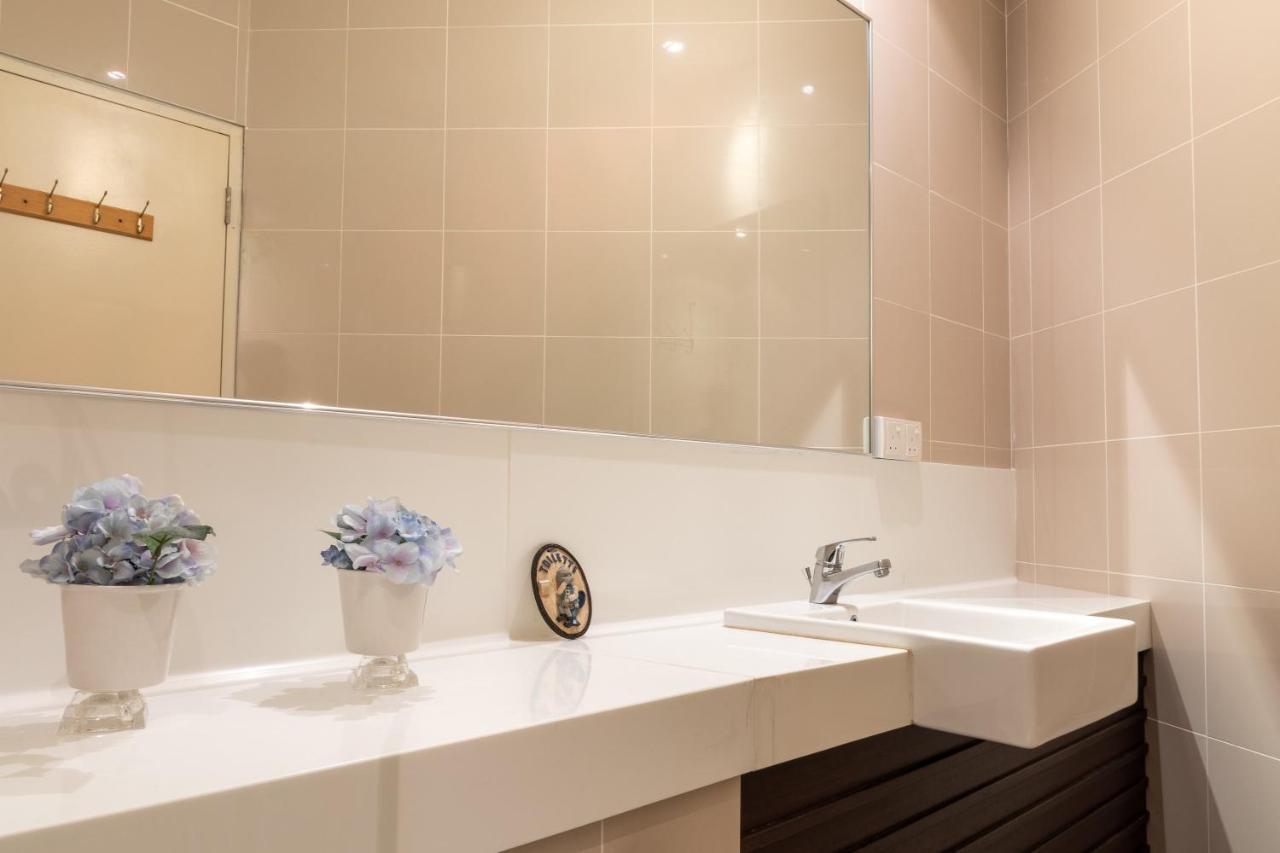 Rosebury Studio Suite By D Imperio Homestay Джорджтаун Экстерьер фото