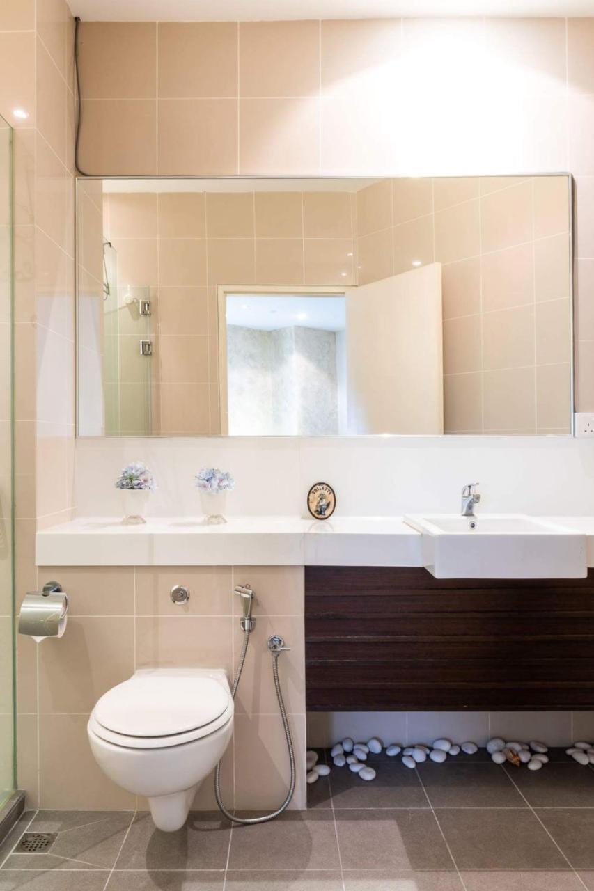 Rosebury Studio Suite By D Imperio Homestay Джорджтаун Экстерьер фото